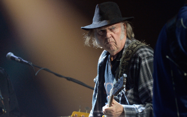 Neil Young Makes Archives Free For The Holidays